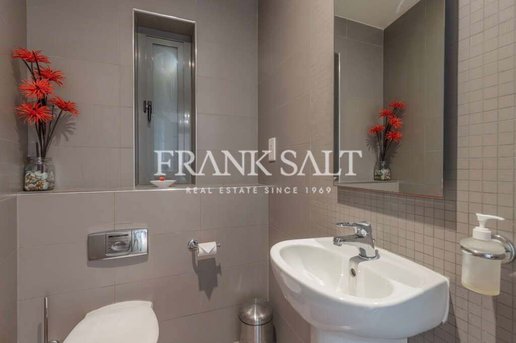 Portomaso, 1 Bedroom Bedrooms, ,1 BathroomBathrooms,For Sale,FRSA-921954