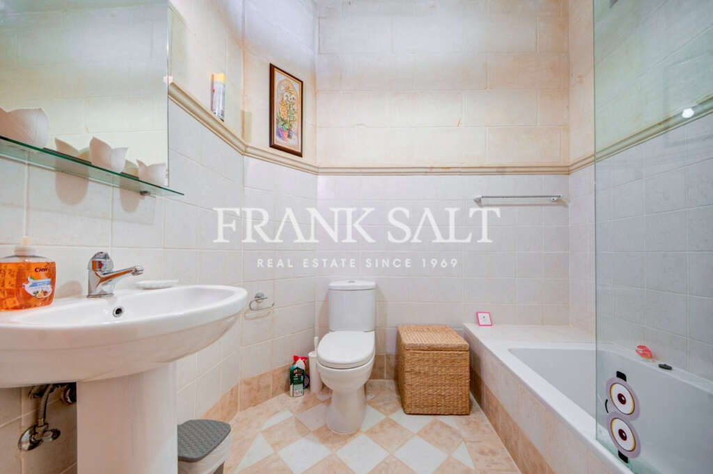 Xaghra, Gozo, 4 Bedrooms Bedrooms, ,1 BathroomBathrooms,For Sale,FRSA-107763