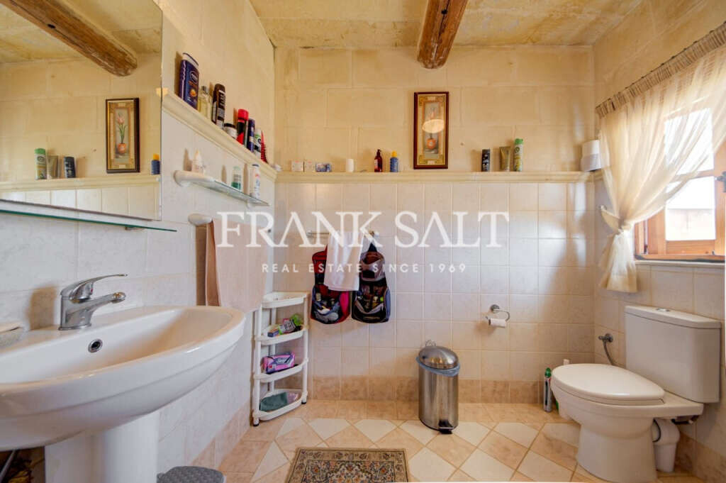 Xaghra, Gozo, 4 Bedrooms Bedrooms, ,1 BathroomBathrooms,For Sale,FRSA-107763