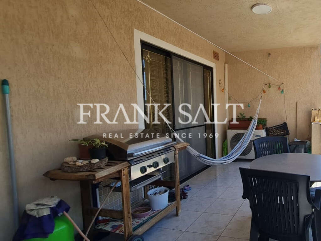 Manikata, 4 Bedrooms Bedrooms, ,1 BathroomBathrooms,For Sale,FRSA-509481