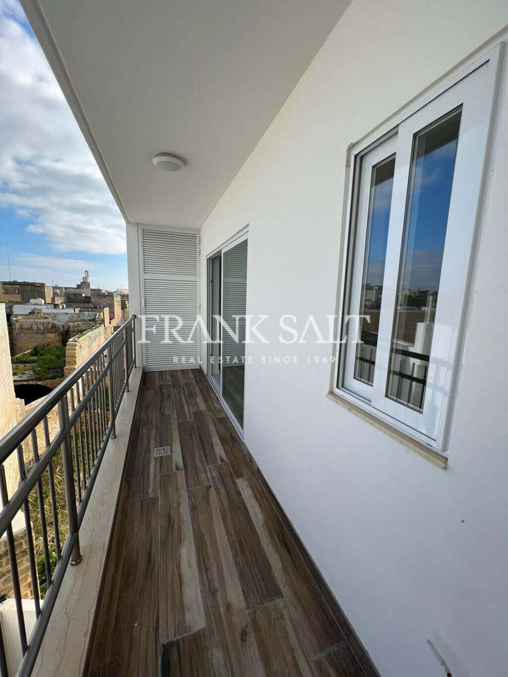 Luqa, 3 Bedrooms Bedrooms, ,For Sale,FRSA-419472