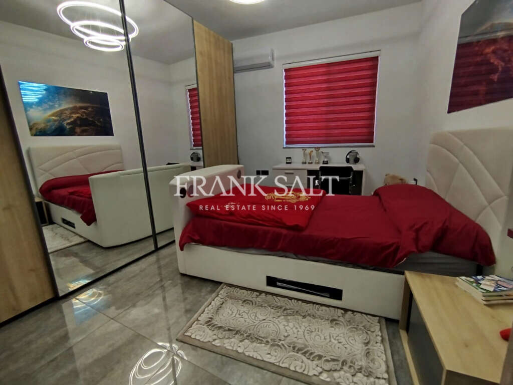 Xghajra, 3 Bedrooms Bedrooms, ,2 BathroomsBathrooms,For Sale,FRSA-921973