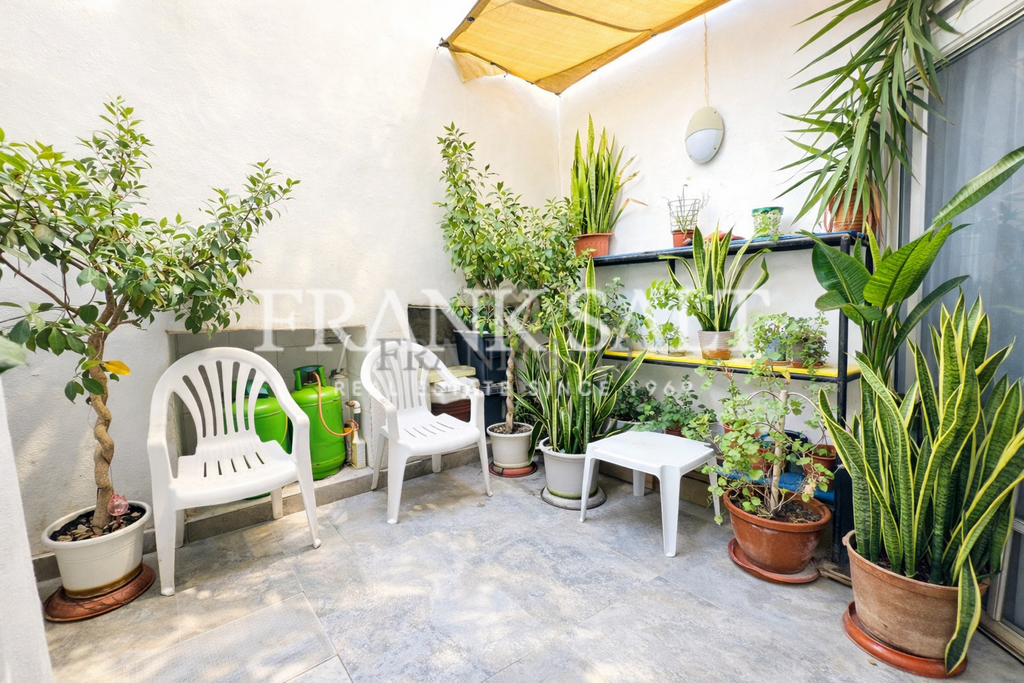 Tarxien, 3 Bedrooms Bedrooms, ,2 BathroomsBathrooms,For Sale,FRSA-921947