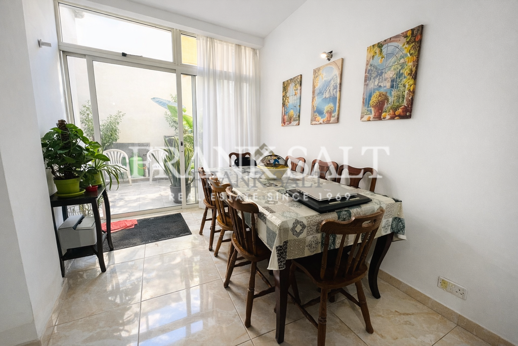 Tarxien, 3 Bedrooms Bedrooms, ,2 BathroomsBathrooms,For Sale,FRSA-921947