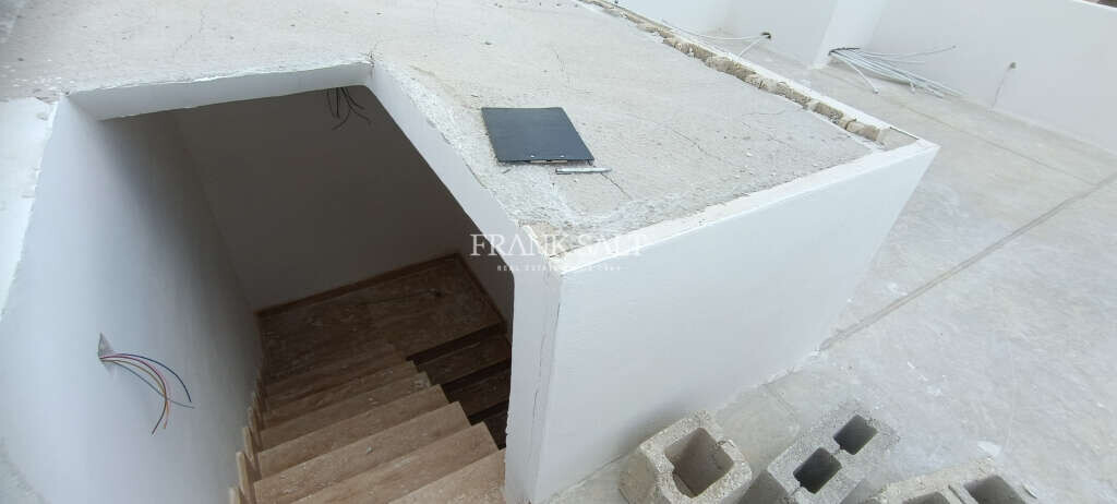 Zejtun, 3 Bedrooms Bedrooms, ,2 BathroomsBathrooms,For Sale,FRSA-921935