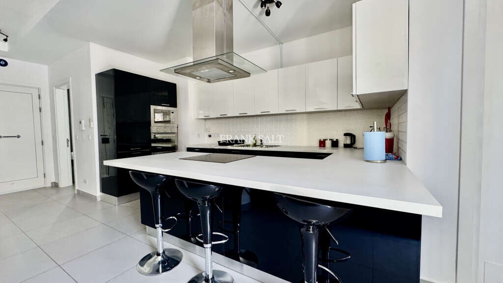 Pender Gardens, 3 Bedrooms Bedrooms, ,1 BathroomBathrooms,For Sale,FRSA-921771 Pender Gardens, 3 Bedrooms Bedrooms, ,1 BathroomBathrooms,For Sale,FRSA-921771