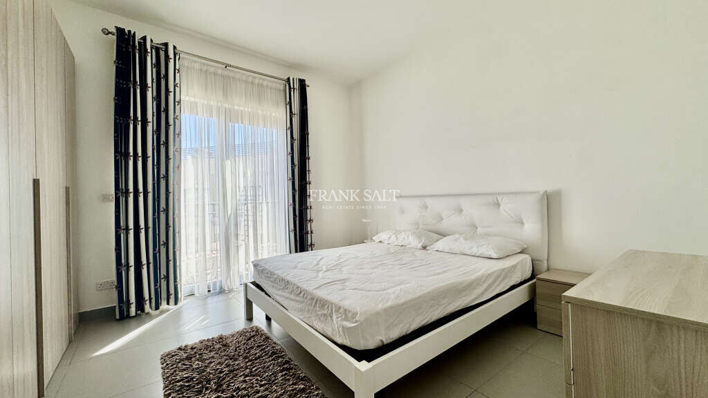 Pender Gardens, 3 Bedrooms Bedrooms, ,1 BathroomBathrooms,For Sale,FRSA-921771