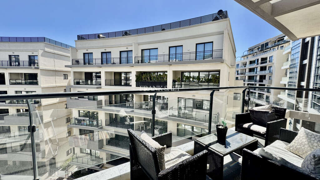 Pender Gardens, 3 Bedrooms Bedrooms, ,1 BathroomBathrooms,For Sale,FRSA-921771