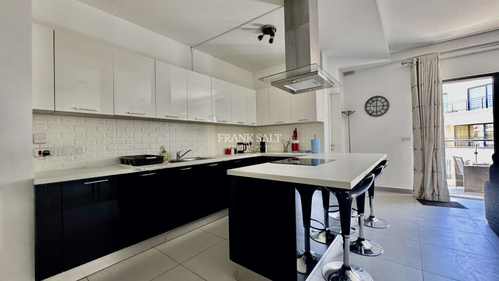 Pender Gardens, 3 Bedrooms Bedrooms, ,1 BathroomBathrooms,For Sale,FRSA-921771