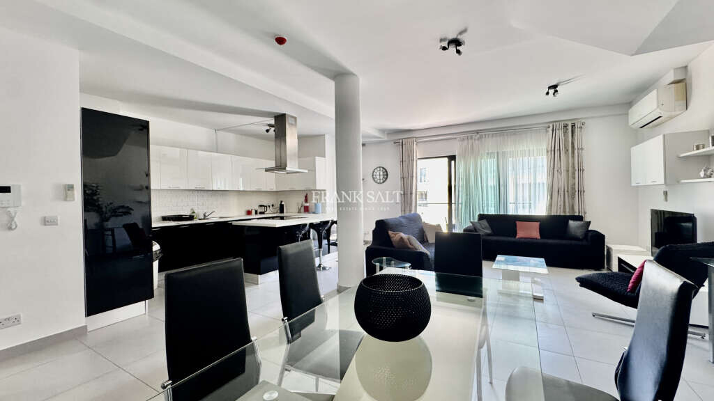 Pender Gardens, 3 Bedrooms Bedrooms, ,1 BathroomBathrooms,For Sale,FRSA-921771