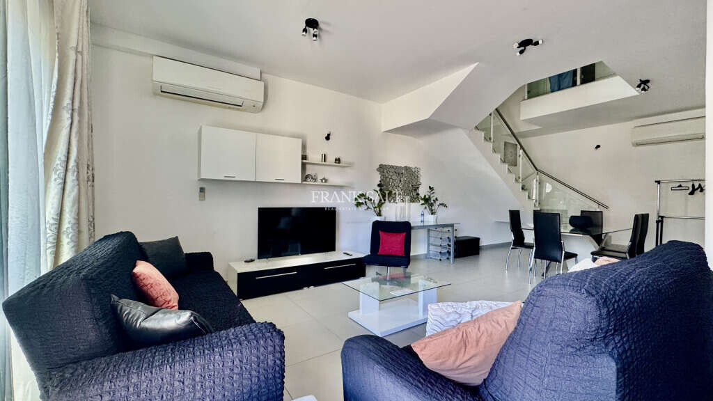 Pender Gardens, 3 Bedrooms Bedrooms, ,1 BathroomBathrooms,For Sale,FRSA-921771