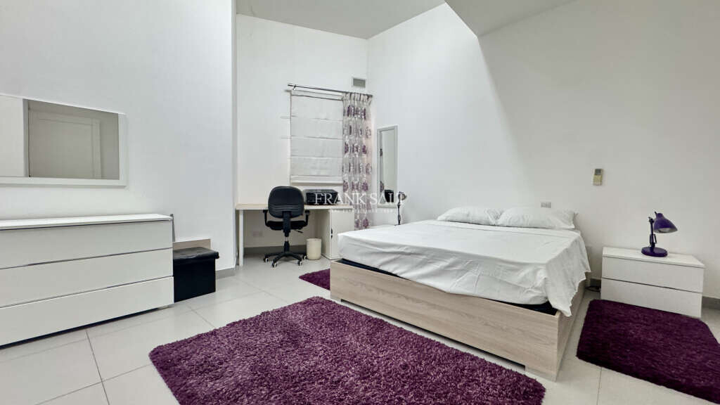 Pender Gardens, 3 Bedrooms Bedrooms, ,1 BathroomBathrooms,For Sale,FRSA-921771