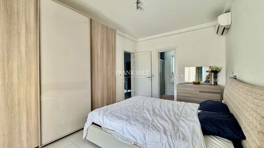 Pender Gardens, 3 Bedrooms Bedrooms, ,1 BathroomBathrooms,For Sale,FRSA-921771