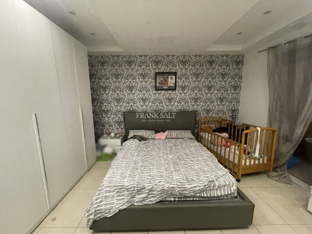 Fgura, ,2 BathroomsBathrooms,For Sale,FRSA-921670