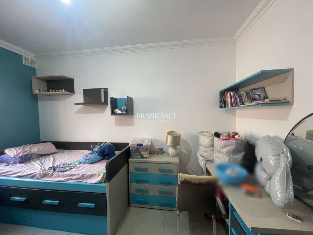 Fgura, ,2 BathroomsBathrooms,For Sale,FRSA-921670