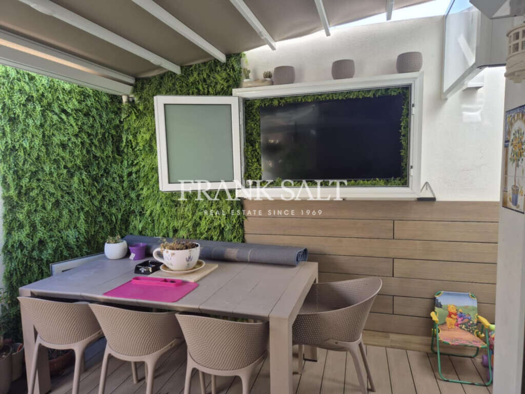 Santa Venera, 3 Bedrooms Bedrooms, ,1 BathroomBathrooms,For Sale,FRSA-921535