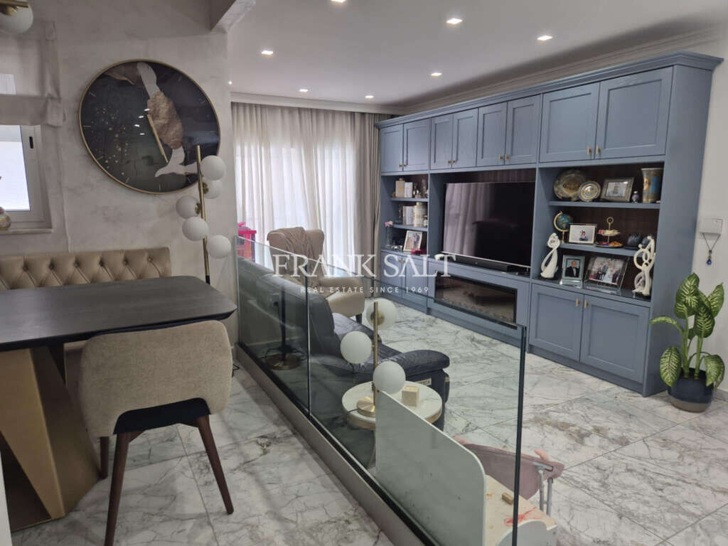 Santa Venera, 3 Bedrooms Bedrooms, ,1 BathroomBathrooms,For Sale,FRSA-921535