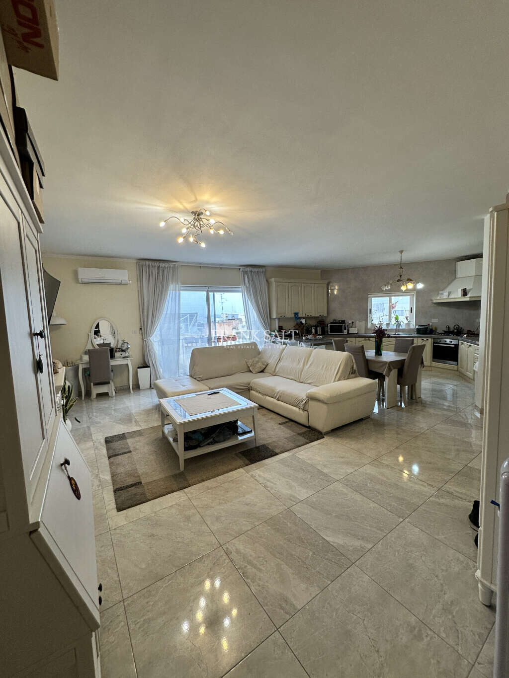 Santa Venera, 3 Bedrooms Bedrooms, ,1 BathroomBathrooms,For Sale,FRSA-921597