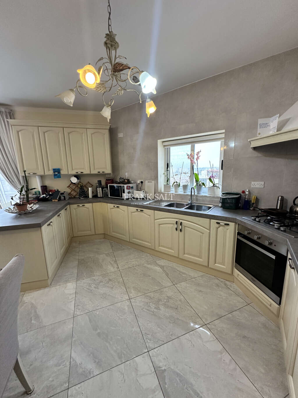 Santa Venera, 3 Bedrooms Bedrooms, ,1 BathroomBathrooms,For Sale,FRSA-921597