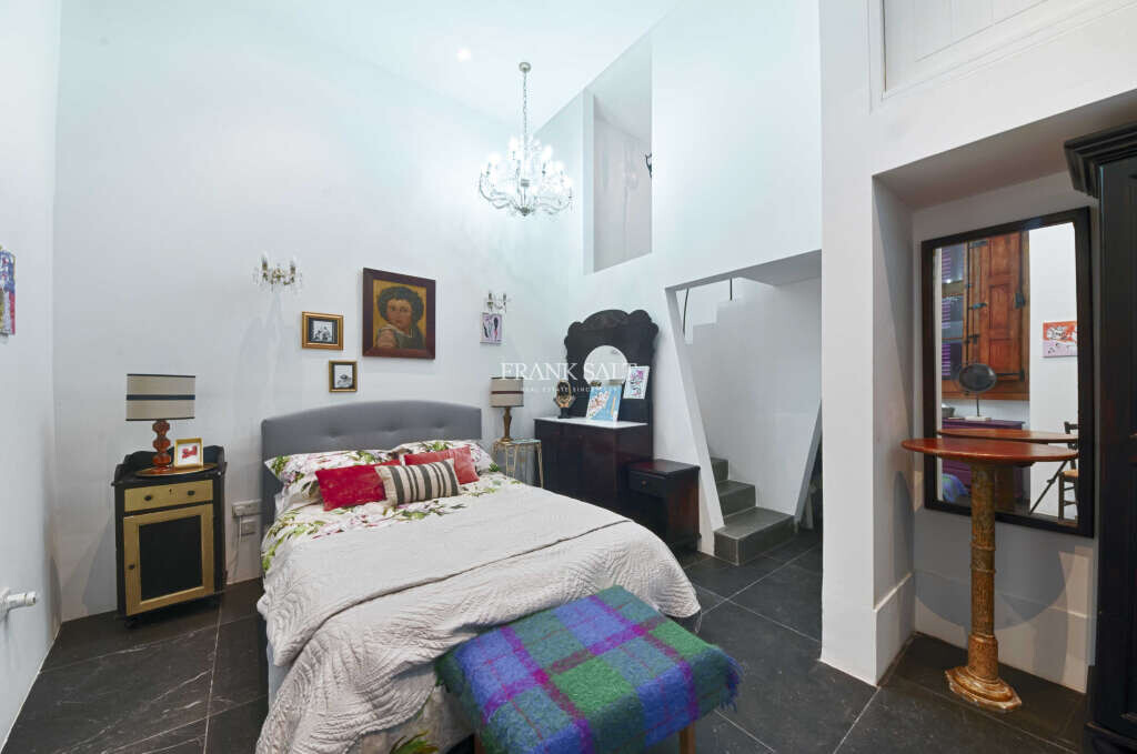 Vittoriosa, 2 Bedrooms Bedrooms, ,2 BathroomsBathrooms,For Sale,FRSA-750886