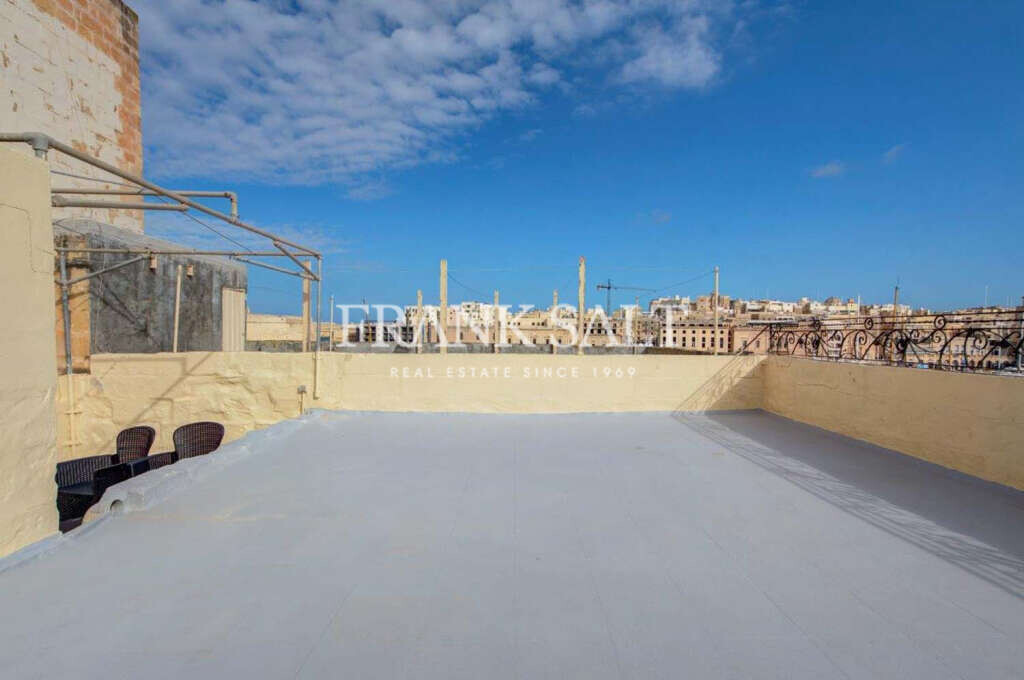 Senglea, 2 Bedrooms Bedrooms, ,1 BathroomBathrooms,For Sale,FRSA-752790