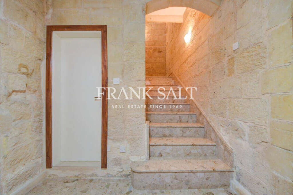 Senglea, 2 Bedrooms Bedrooms, ,1 BathroomBathrooms,For Sale,FRSA-752790