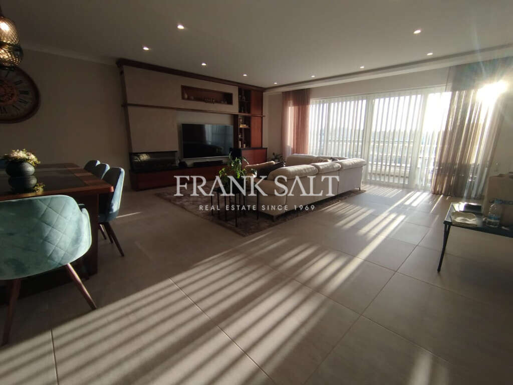 Zabbar, 4 Bedrooms Bedrooms, ,2 BathroomsBathrooms,For Sale,FRSA-921483