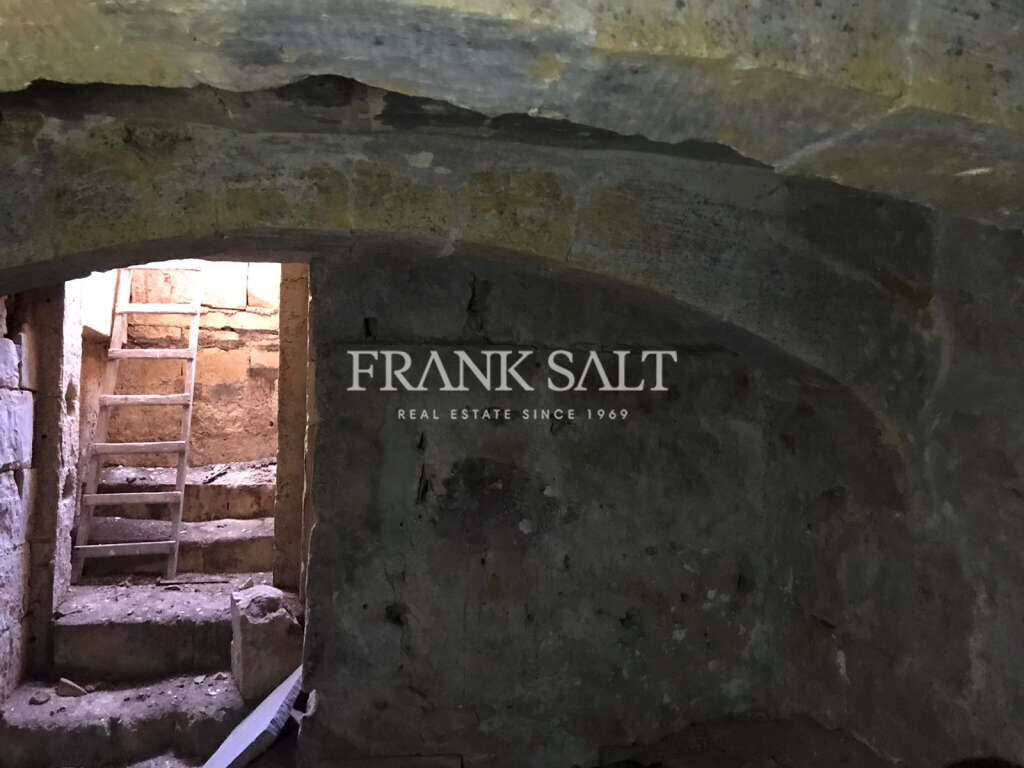 Cospicua, 3 Bedrooms Bedrooms, ,2 BathroomsBathrooms,For Sale,FRSA-919066