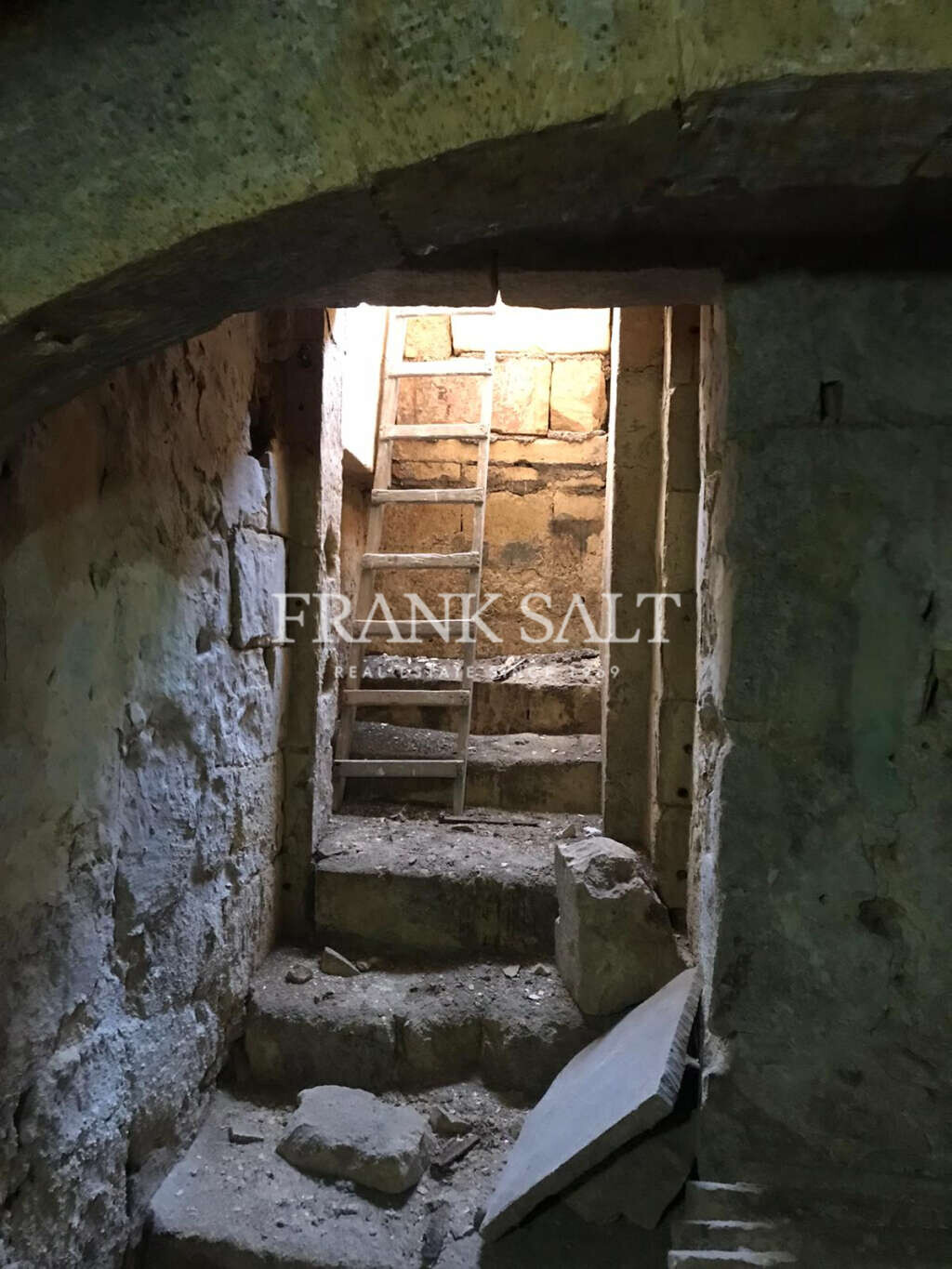 Cospicua, 3 Bedrooms Bedrooms, ,2 BathroomsBathrooms,For Sale,FRSA-919066