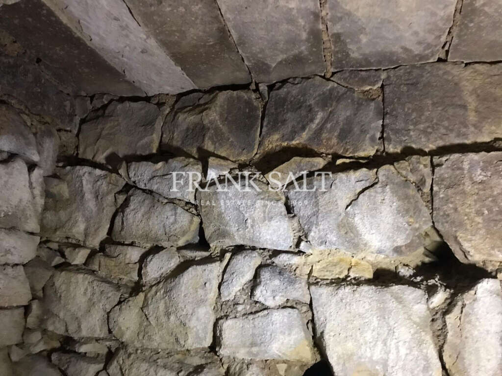 Cospicua, 3 Bedrooms Bedrooms, ,2 BathroomsBathrooms,For Sale,FRSA-919066