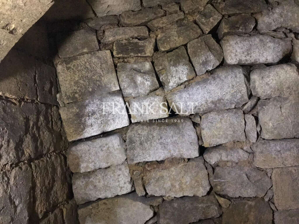 Cospicua, 3 Bedrooms Bedrooms, ,2 BathroomsBathrooms,For Sale,FRSA-919066