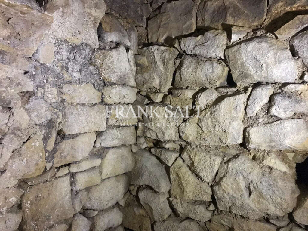 Cospicua, 3 Bedrooms Bedrooms, ,2 BathroomsBathrooms,For Sale,FRSA-919066