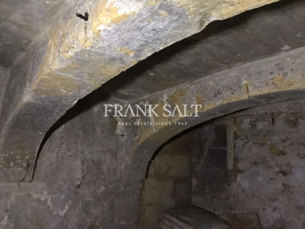 Cospicua, 3 Bedrooms Bedrooms, ,2 BathroomsBathrooms,For Sale,FRSA-919066