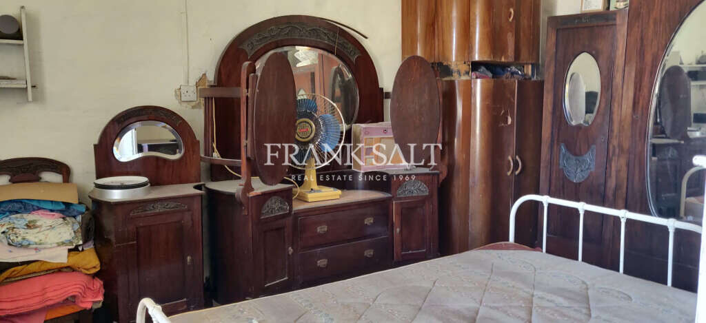 Cospicua, 3 Bedrooms Bedrooms, ,2 BathroomsBathrooms,For Sale,FRSA-919066