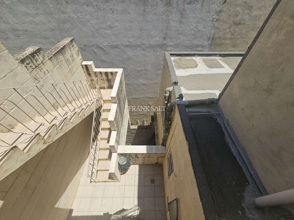 Qormi, ,For Sale,FRSA-921081