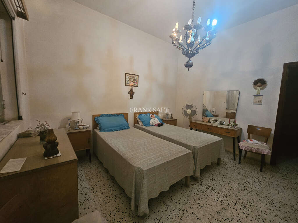 Qormi, 3 Bedrooms Bedrooms, ,2 BathroomsBathrooms,For Sale,FRSA-920292
