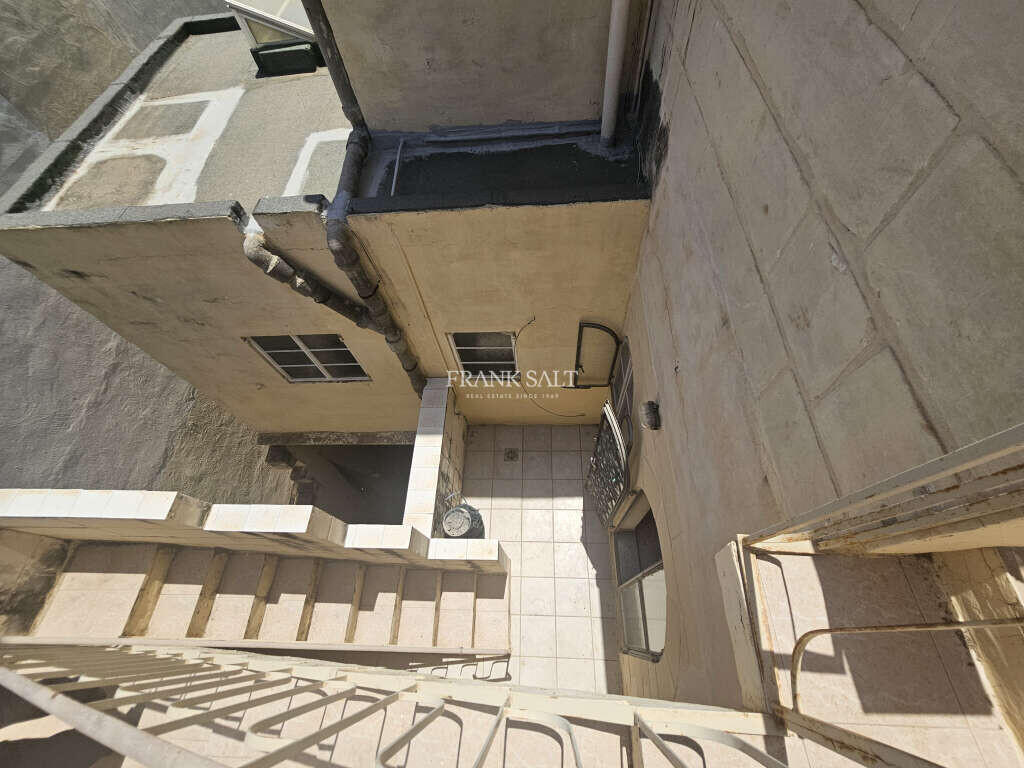 Qormi, 3 Bedrooms Bedrooms, ,2 BathroomsBathrooms,For Sale,FRSA-920292