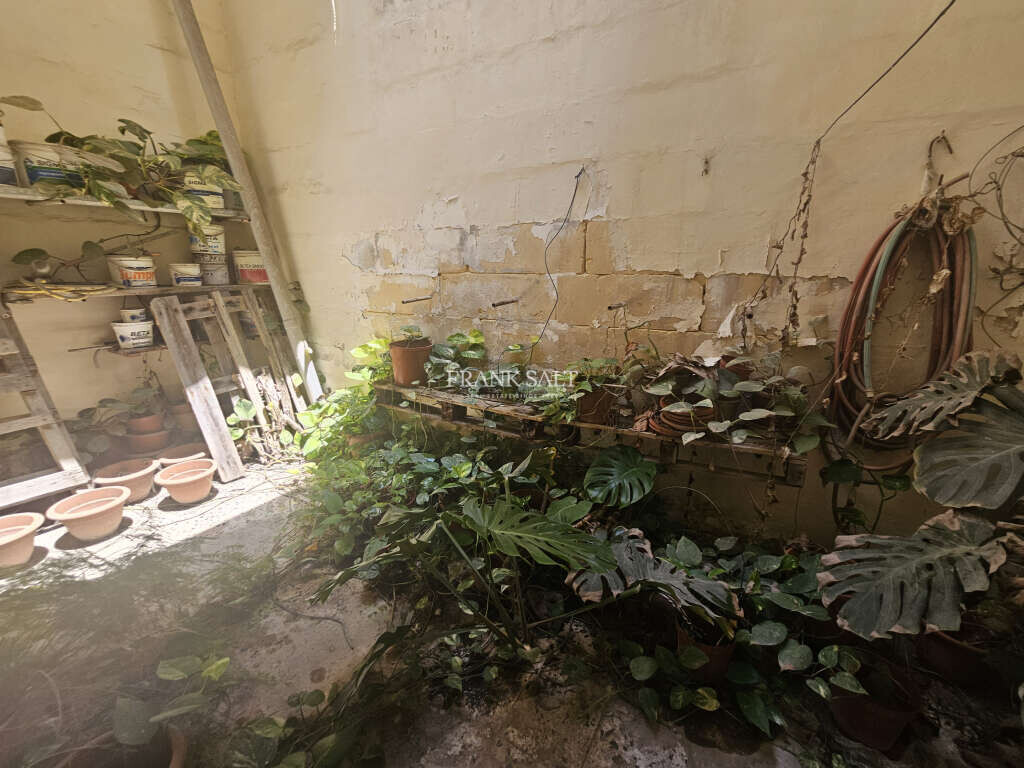 Qormi, 3 Bedrooms Bedrooms, ,2 BathroomsBathrooms,For Sale,FRSA-920292