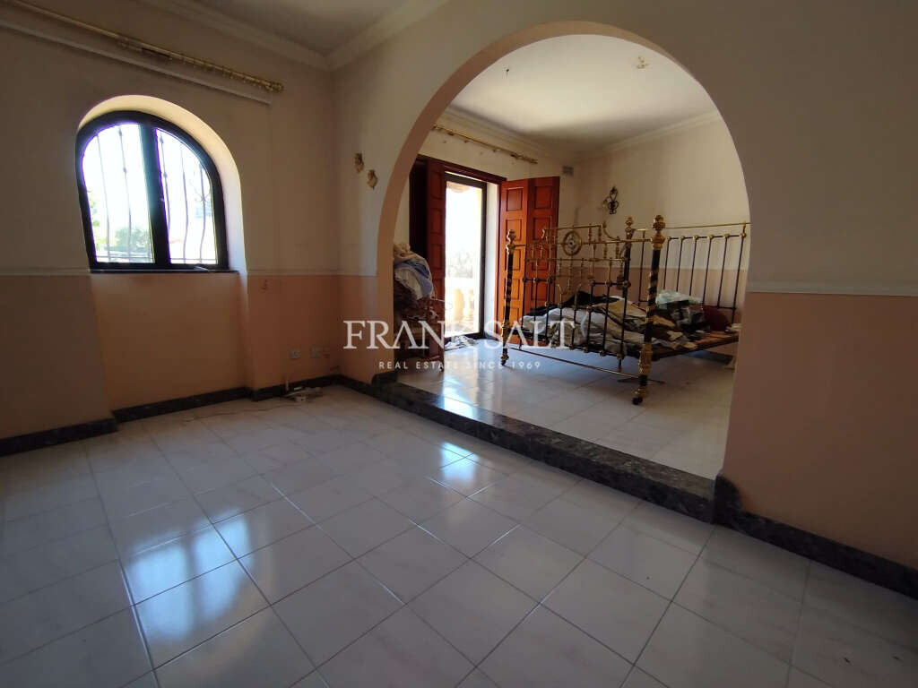 San Gwann, 3 Bedrooms Bedrooms, ,3 BathroomsBathrooms,For Sale,FRSA-920998