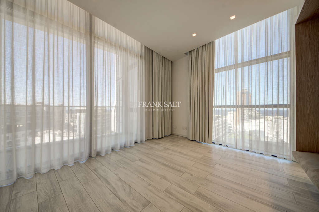 Pender Gardens, 3 Bedrooms Bedrooms, ,1 BathroomBathrooms,For Sale,FRSA-046434