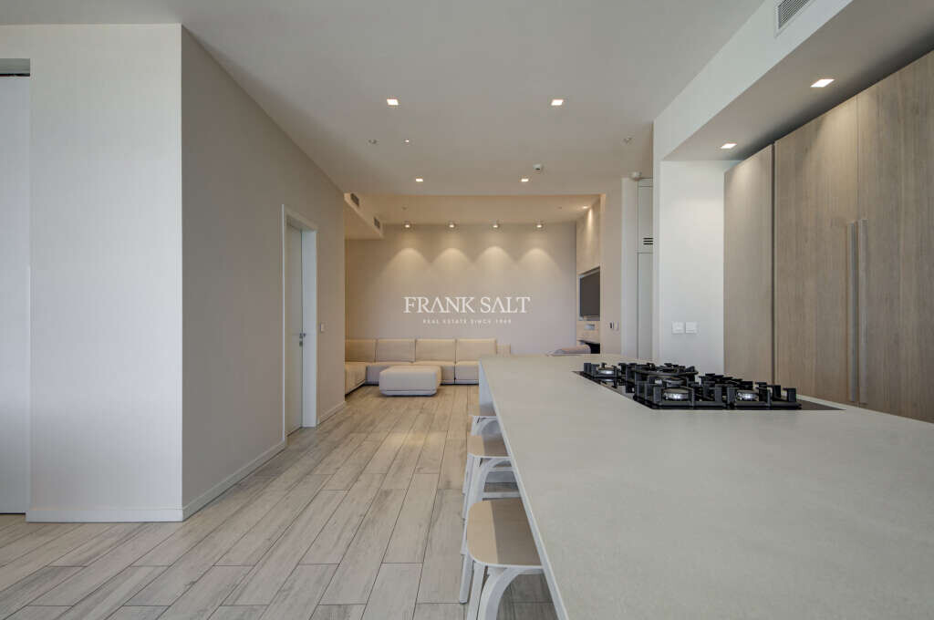 Pender Gardens, 3 Bedrooms Bedrooms, ,1 BathroomBathrooms,For Sale,FRSA-046434