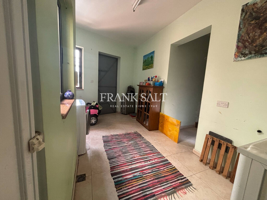 Qormi, 3 Bedrooms Bedrooms, ,2 BathroomsBathrooms,For Sale,FRSA-920897