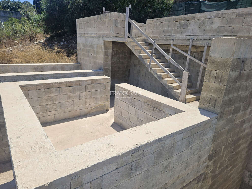 Mellieha, 3 Bedrooms Bedrooms, ,2 BathroomsBathrooms,For Sale,FRSA-920883