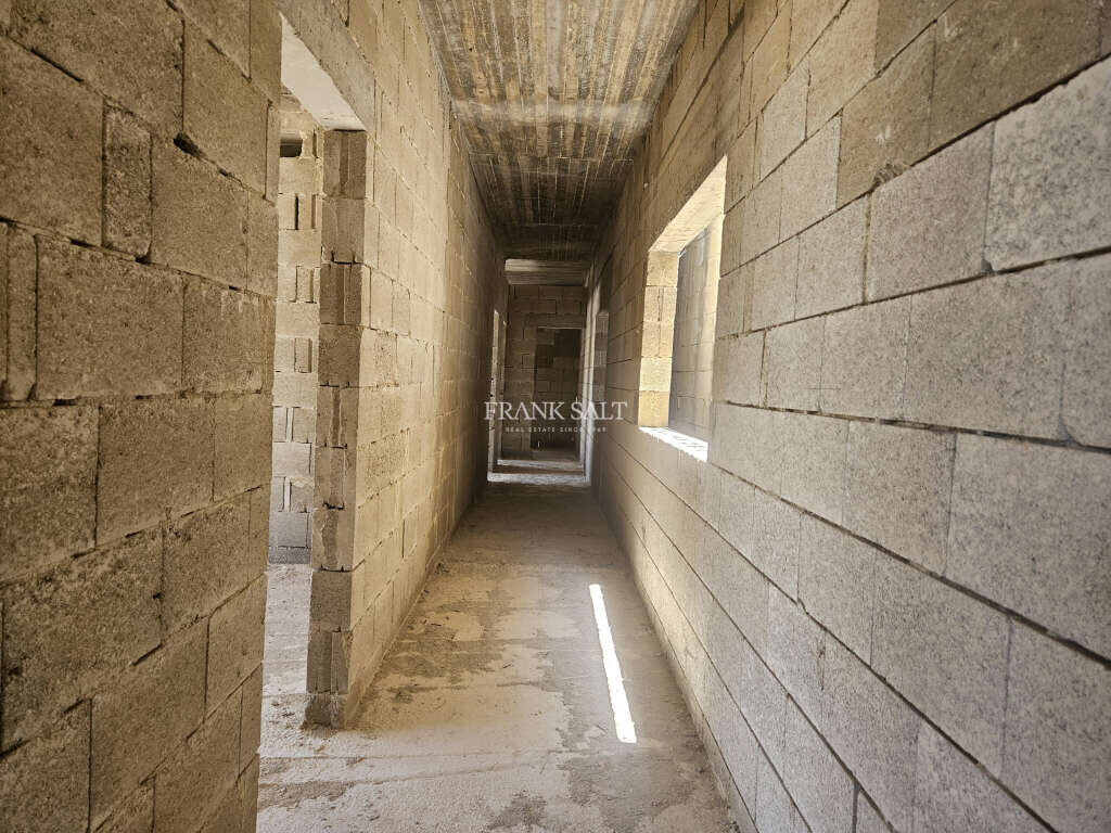 Mellieha, 3 Bedrooms Bedrooms, ,2 BathroomsBathrooms,For Sale,FRSA-920883