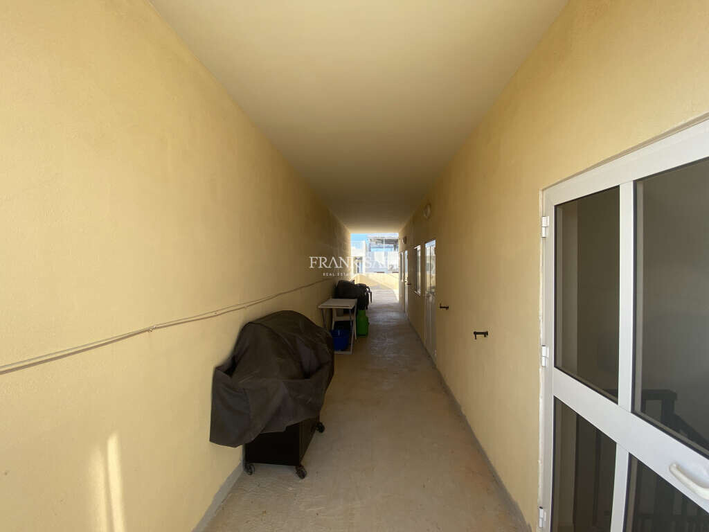 Kalkara, 2 Bedrooms Bedrooms, ,1 BathroomBathrooms,For Sale,FRSA-920873