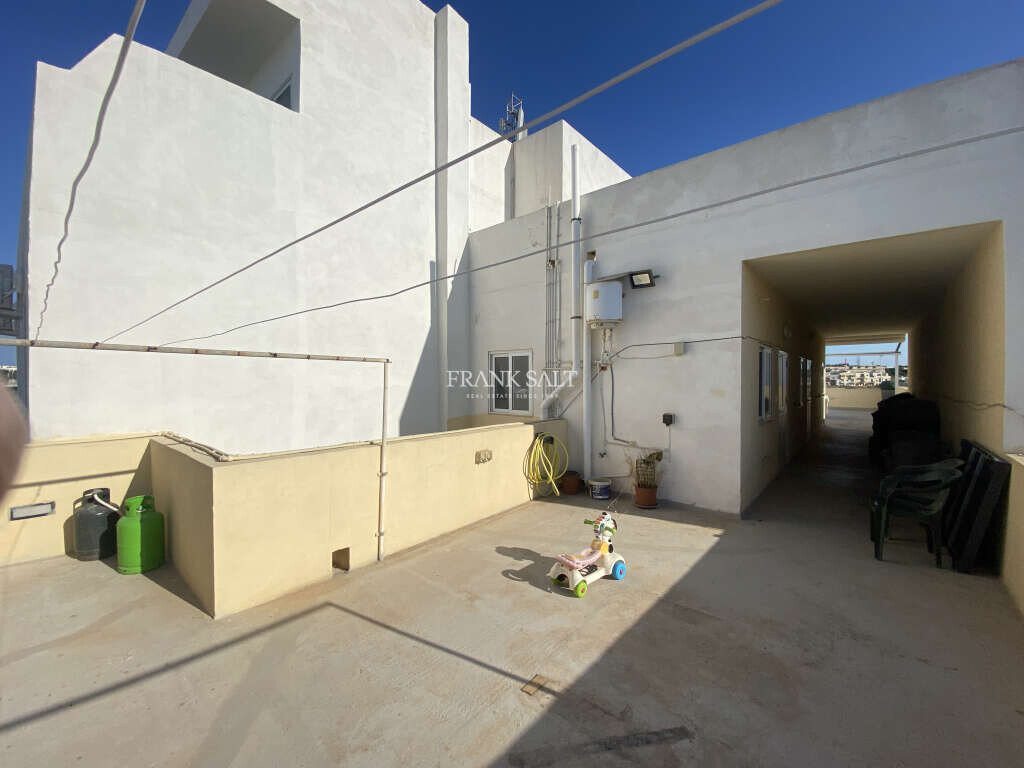 Kalkara, 2 Bedrooms Bedrooms, ,1 BathroomBathrooms,For Sale,FRSA-920873