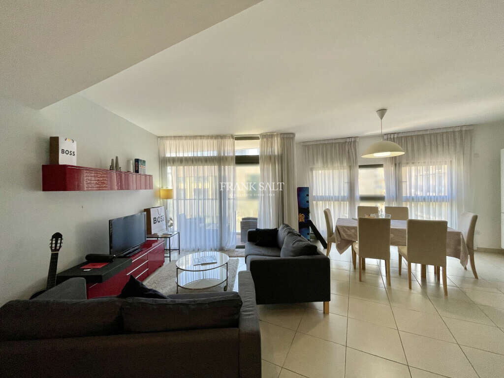 Portomaso, 2 Bedrooms Bedrooms, ,2 BathroomsBathrooms,For Sale,FRSA-920626