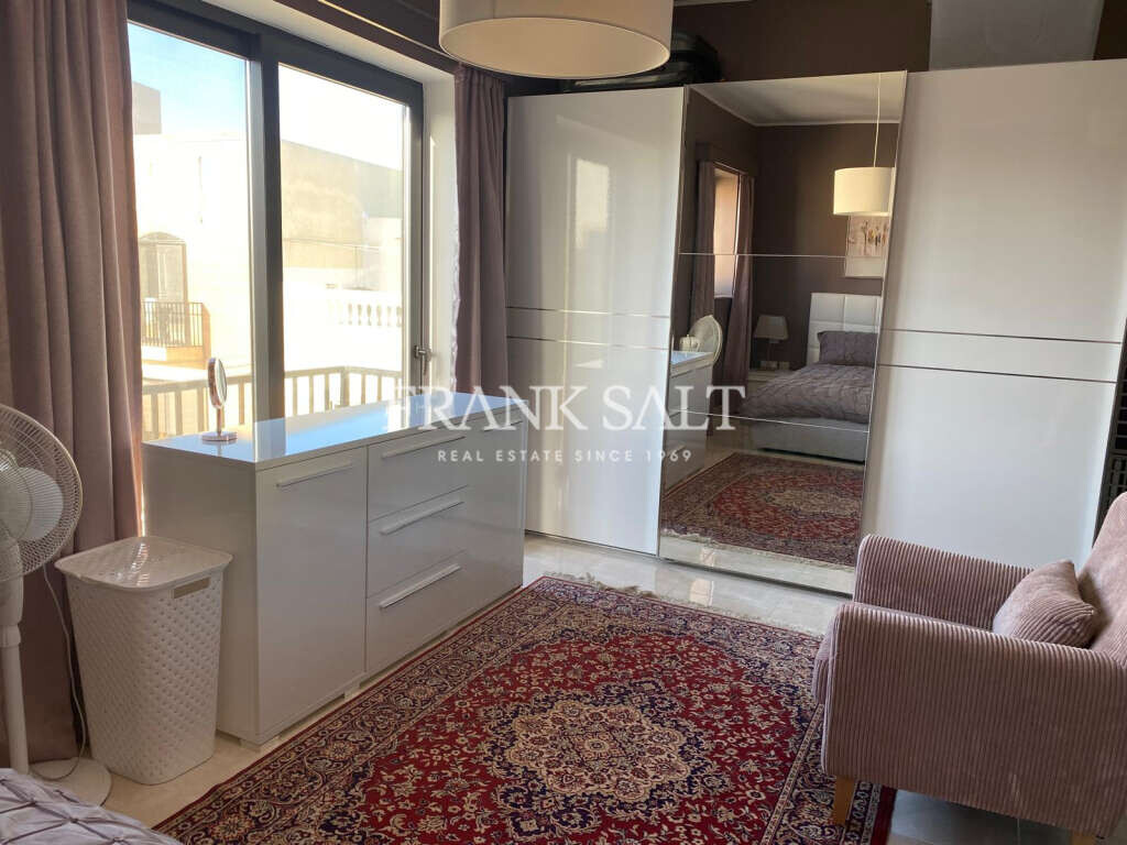 Mellieha, 2 Bedrooms Bedrooms, ,2 BathroomsBathrooms,For Sale,FRSA-920524