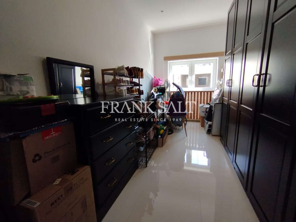 Birzebbugia, 3 Bedrooms Bedrooms, ,2 BathroomsBathrooms,For Sale,FRSA-920402