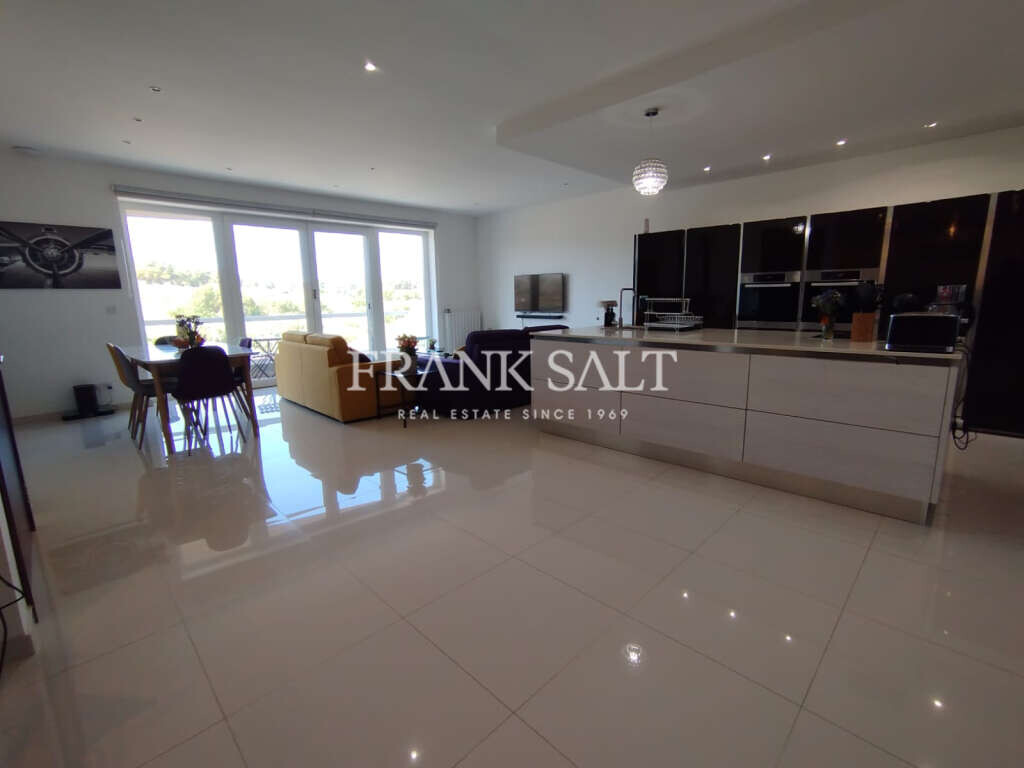 Birzebbugia, 3 Bedrooms Bedrooms, ,2 BathroomsBathrooms,For Sale,FRSA-920402